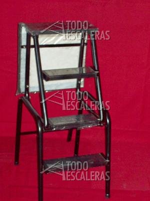 Banqueta - Escalera Rebatible 4 Esc.